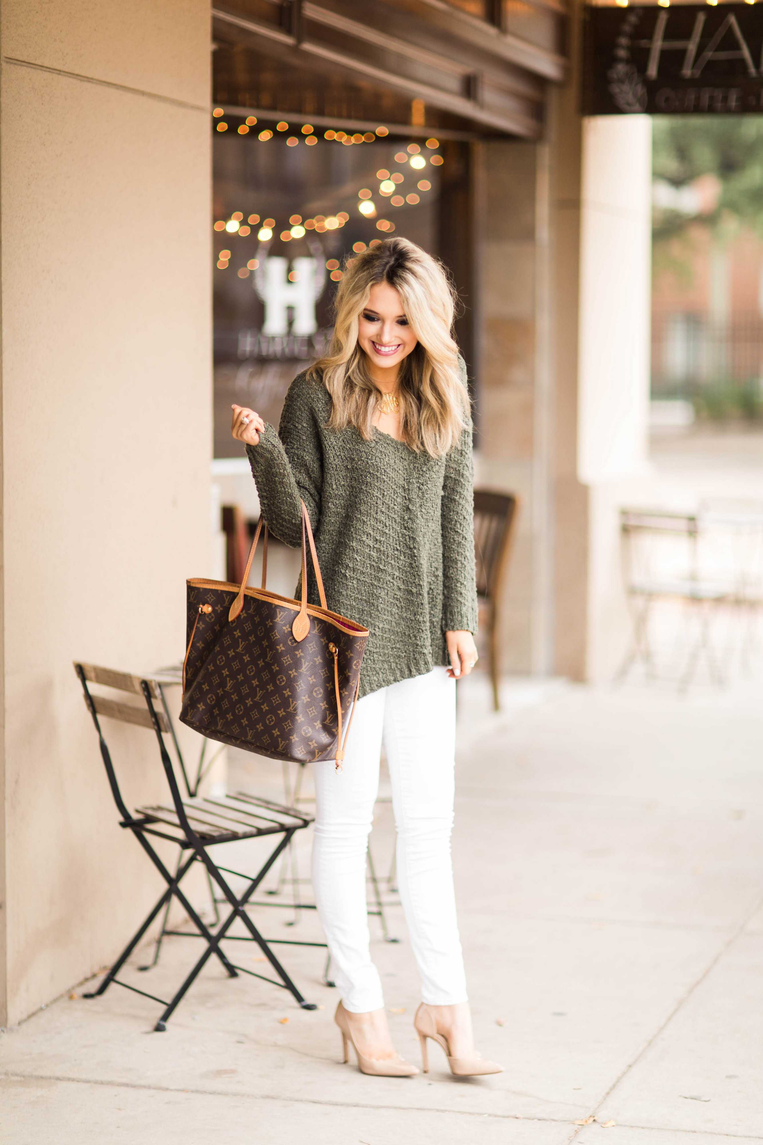 Cozy Sweaters and Coffee – Champagne & Chanel