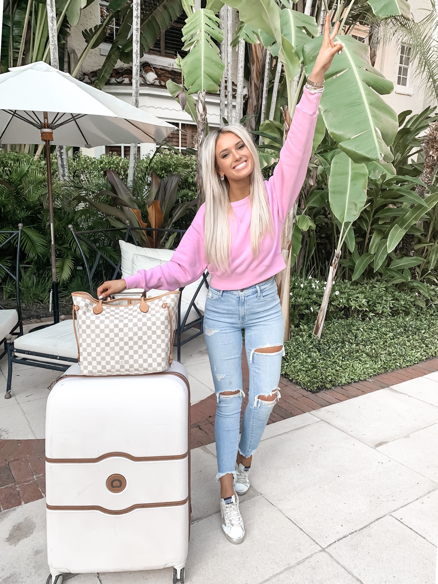 Comfy Travel Look – Champagne & Chanel