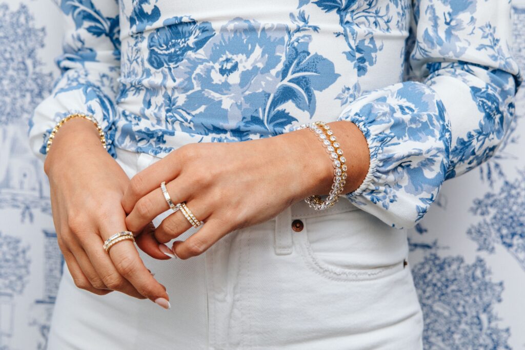 Kendra Scott x Emily Travis Collection – Champagne & Chanel